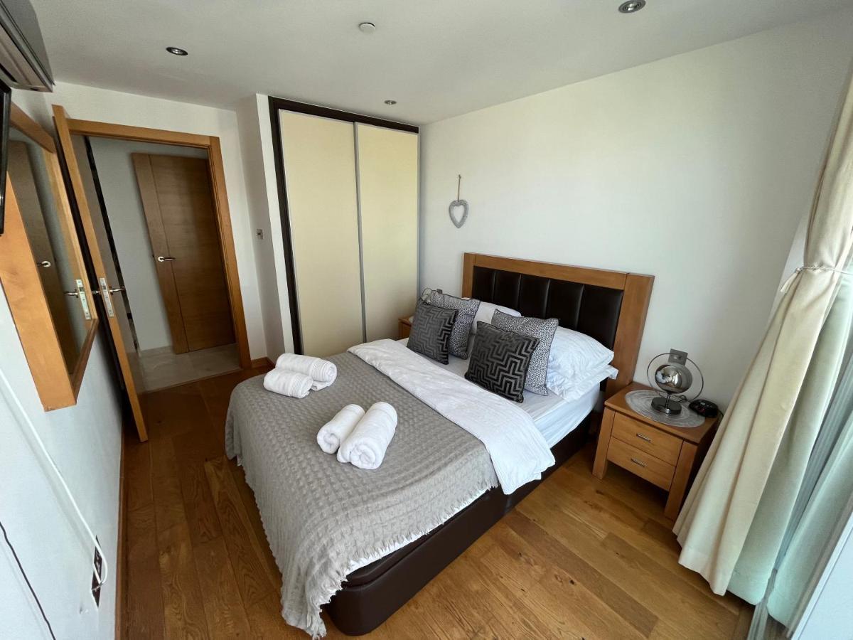 Ocean Village Lovely 2 Bedroom Apartment Gibraltar Exterior photo